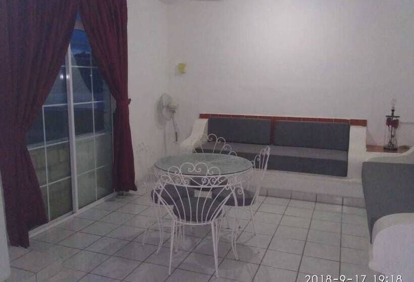 בית מלון כפרי Fiesta Portola