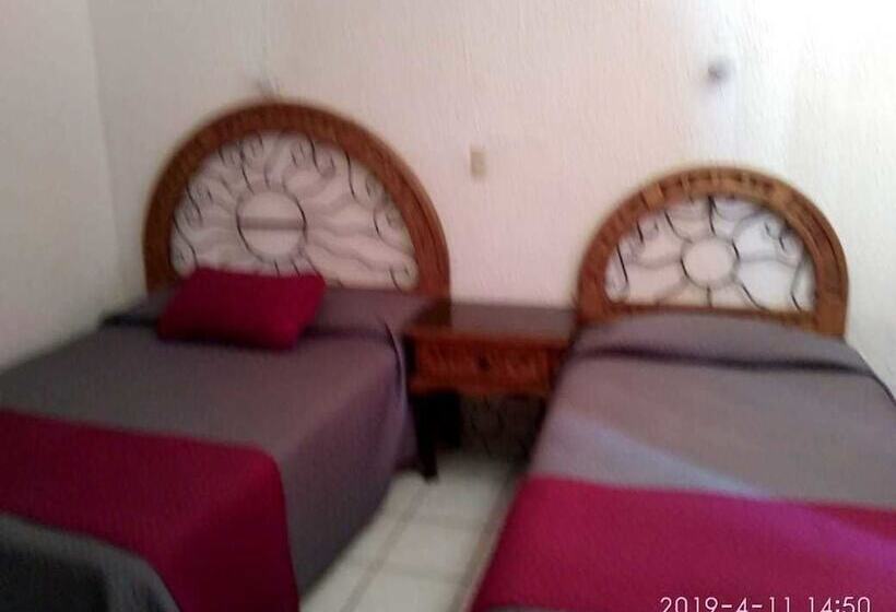 בית מלון כפרי Fiesta Portola