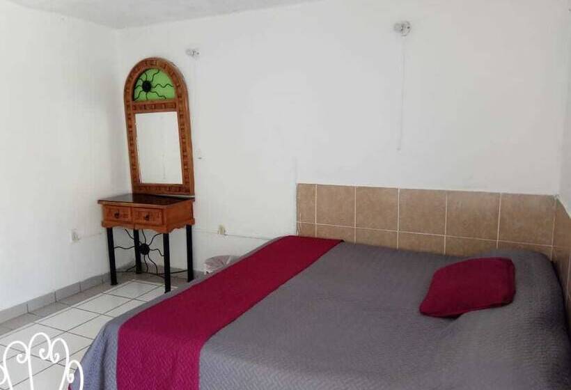 בית מלון כפרי Fiesta Portola