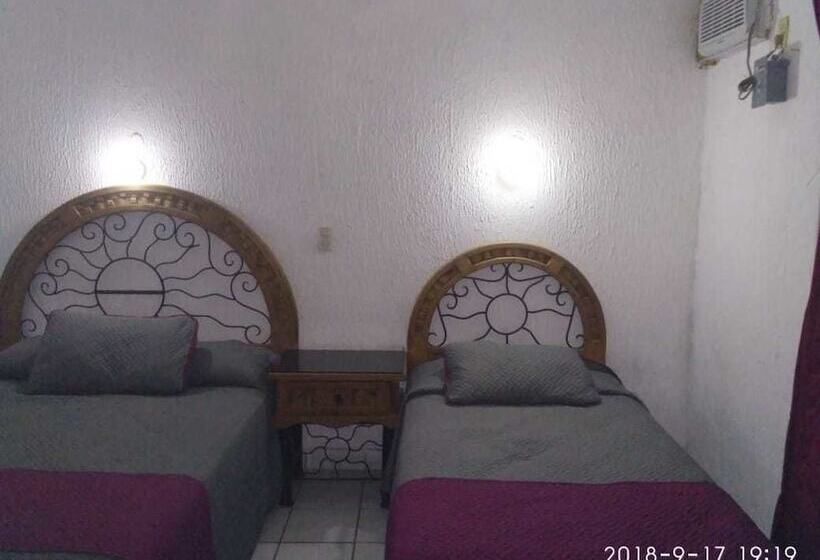 בית מלון כפרי Fiesta Portola