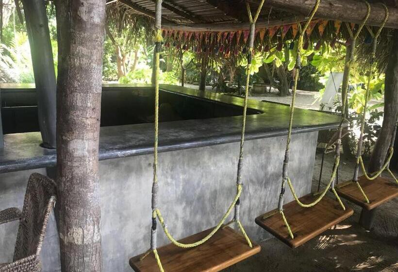 فندق Junto Al Rio Bungalows & Suites