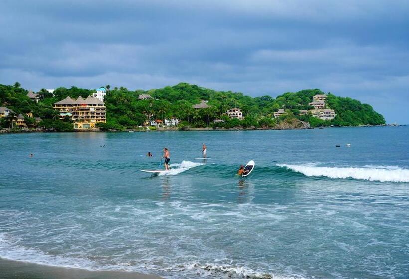 فندق Junto Al Rio Bungalows & Suites