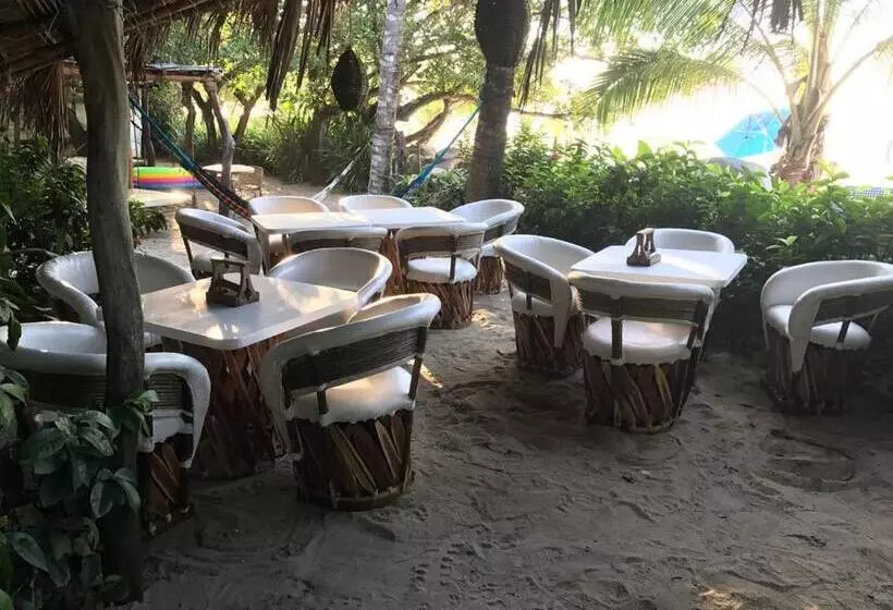 ホテル Junto Al Rio Bungalows & Suites