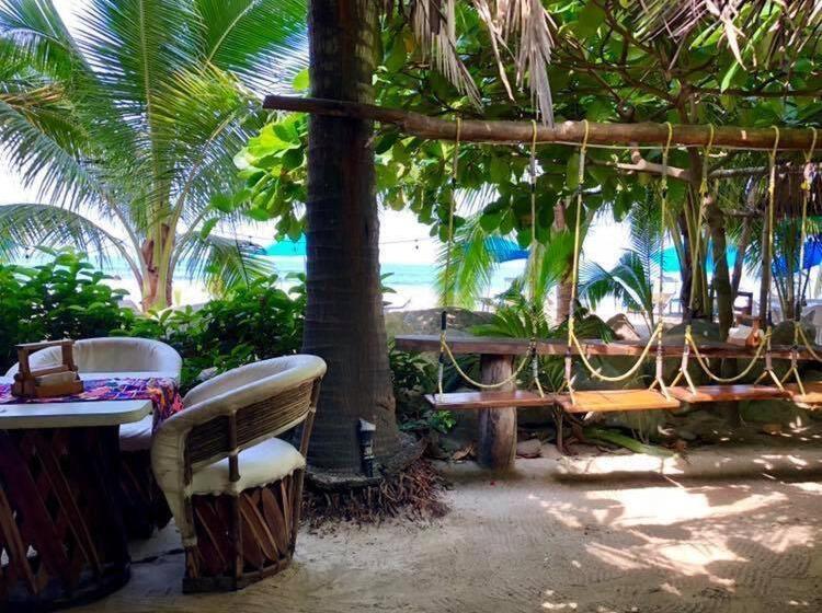 فندق Junto Al Rio Bungalows & Suites