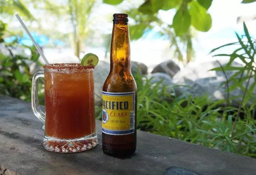 ホテル Junto Al Rio Bungalows & Suites