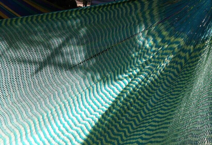 فندق Junto Al Rio Bungalows & Suites