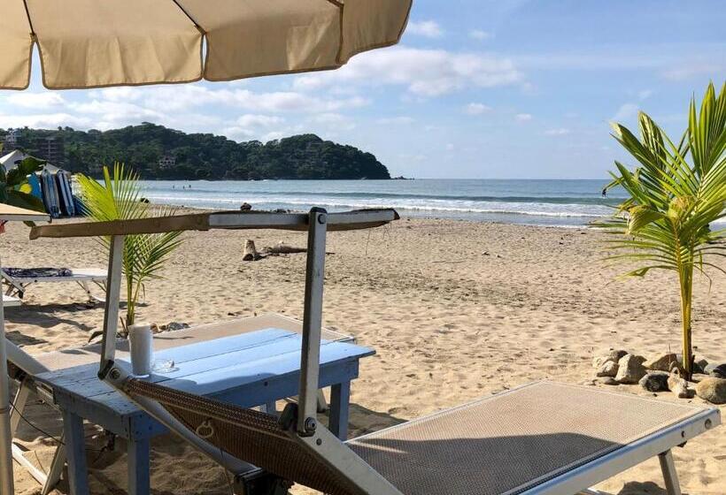 فندق Junto Al Rio Bungalows & Suites