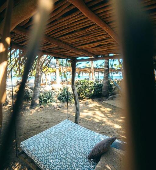 فندق Junto Al Rio Bungalows & Suites