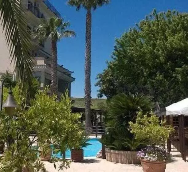 Hotelli La Rotonda