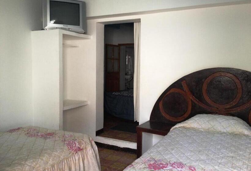 هتل Posada Santa Anita