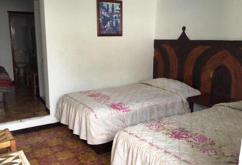 هتل Posada Santa Anita