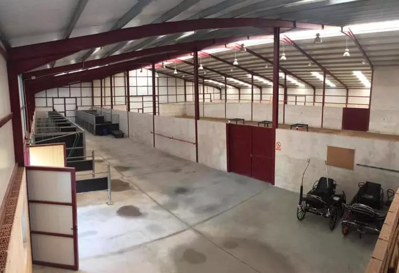 田舎風ホテル Rural Rancho Montalvo