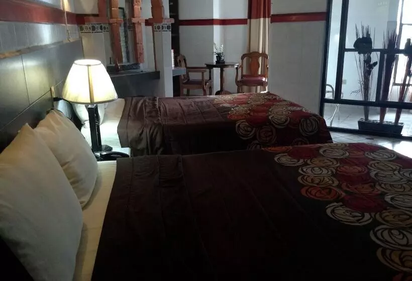 هتل Terranova Tampico