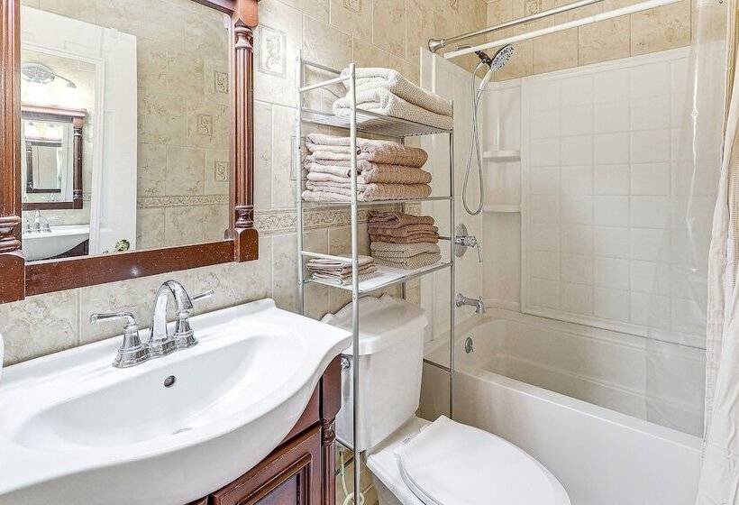 Dover Home 2 Mi To Delaware State University!