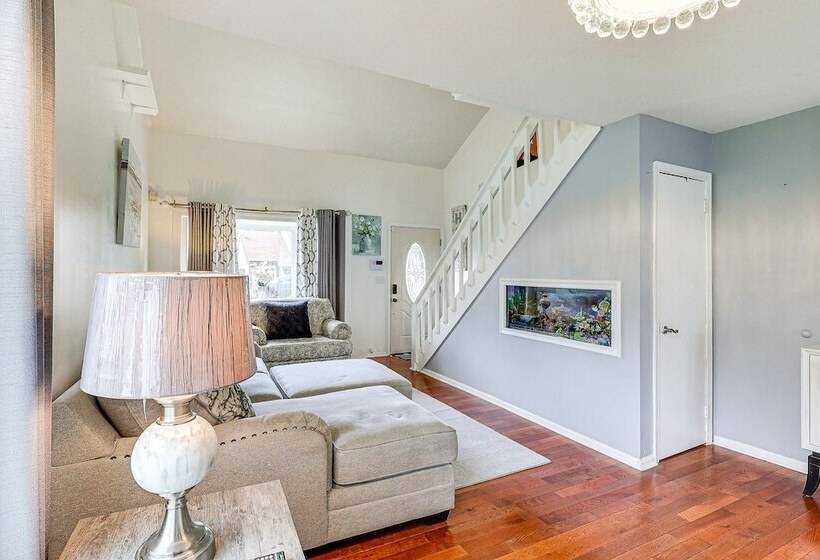 Dover Home 2 Mi To Delaware State University!