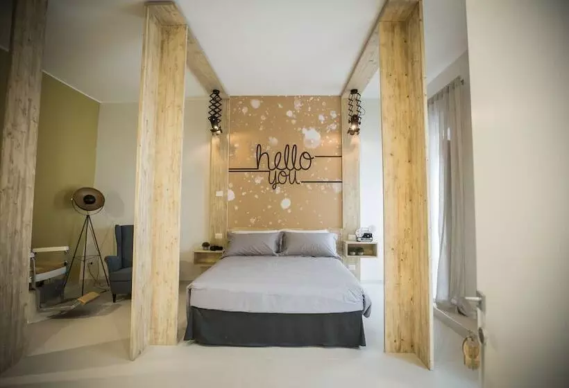 Hotelli Albergo Diffuso Dimora Rossi Suite B&b