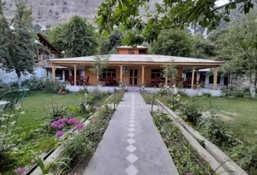 هتل Foreigner Tourist Inn