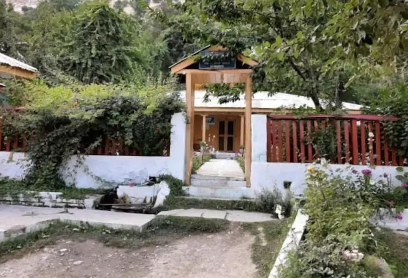 هتل Foreigner Tourist Inn