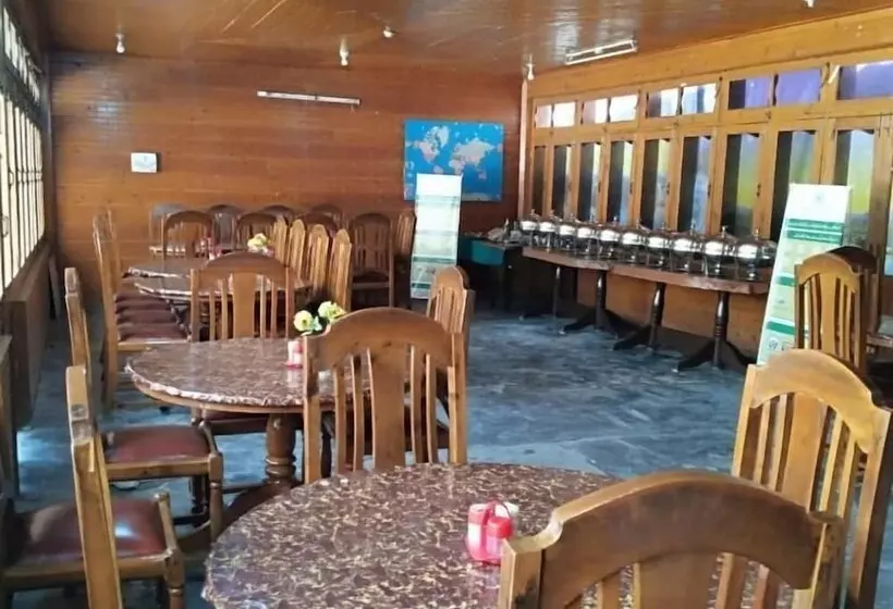 هتل Foreigner Tourist Inn