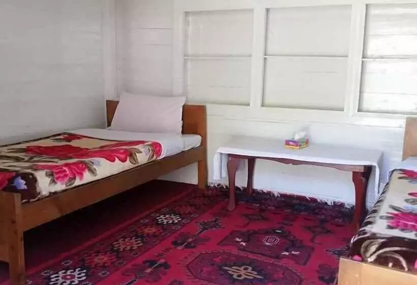 هتل Foreigner Tourist Inn
