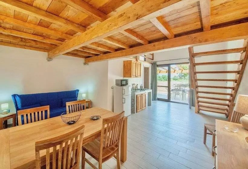 レジデンス Loft With Common Swimming Pool In Badesi