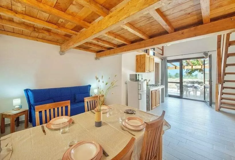 レジデンス Loft With Common Swimming Pool In Badesi
