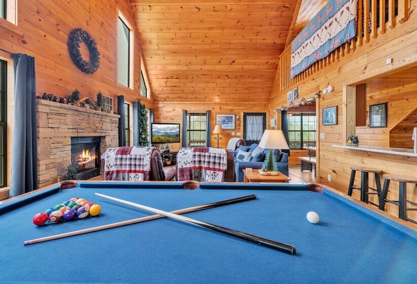 Cabin In The Woods W/ Hot Tub & Games!