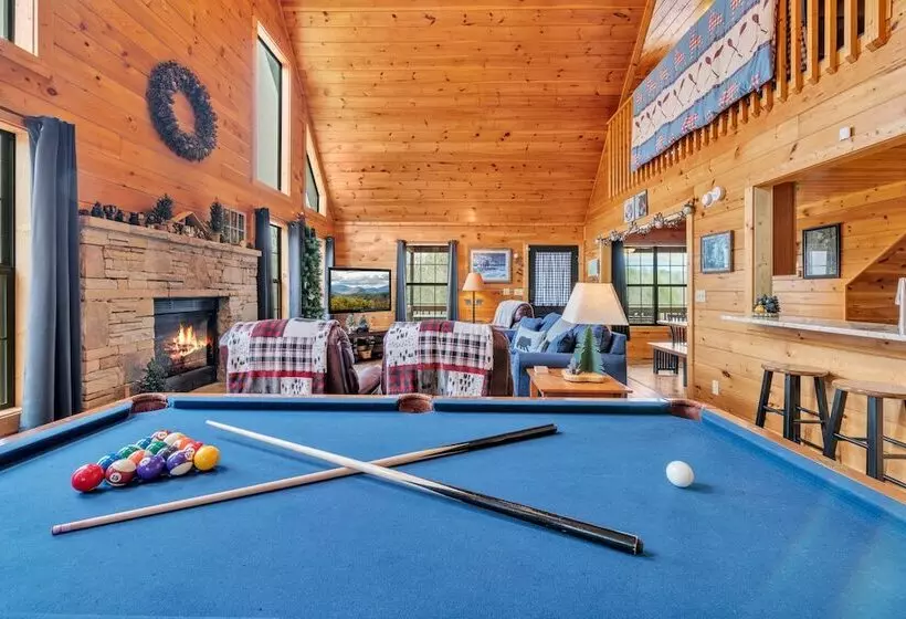 Cabin In The Woods W/ Hot Tub & Games!
