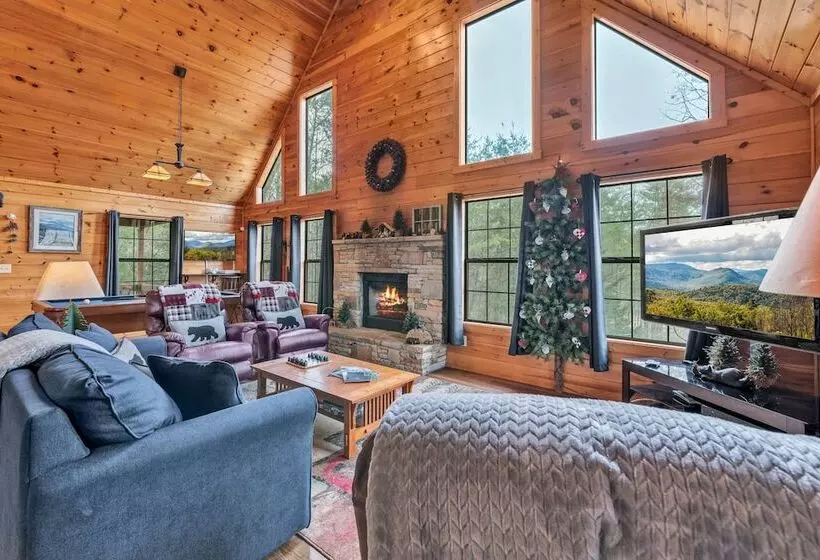 Cabin In The Woods W/ Hot Tub & Games!