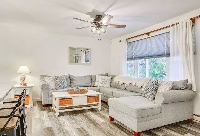 Cape May Home W/ Deck ~ 2 Mi To Beach!