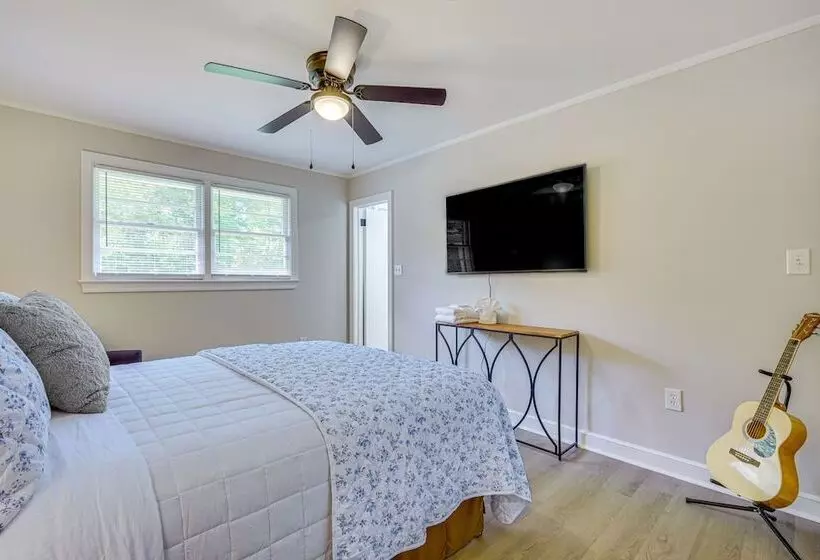Charming Hanahan Home: 10 Mi To Charleston!