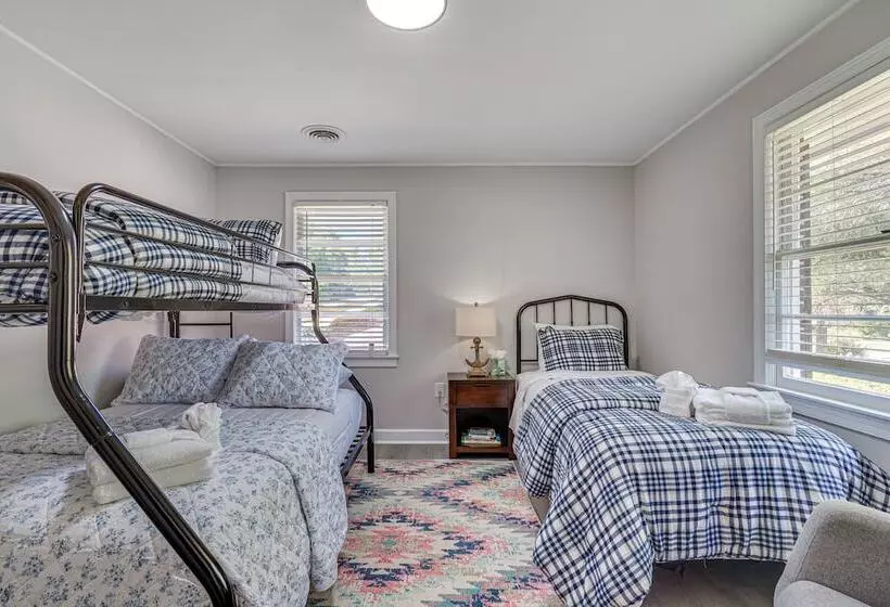 Charming Hanahan Home: 10 Mi To Charleston!