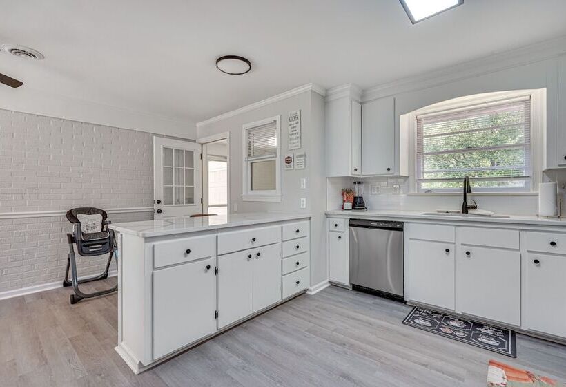 Charming Hanahan Home: 10 Mi To Charleston!