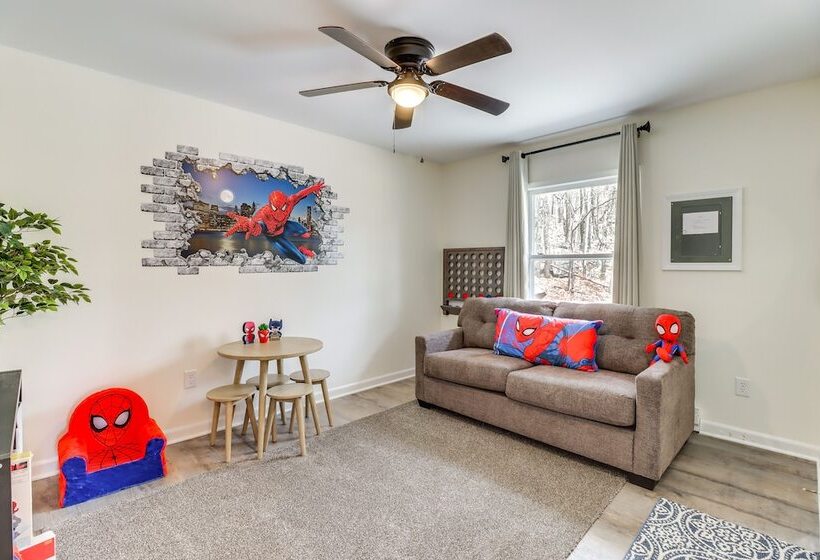 Family Friendly Albrightsville Cabin: Deck & Views