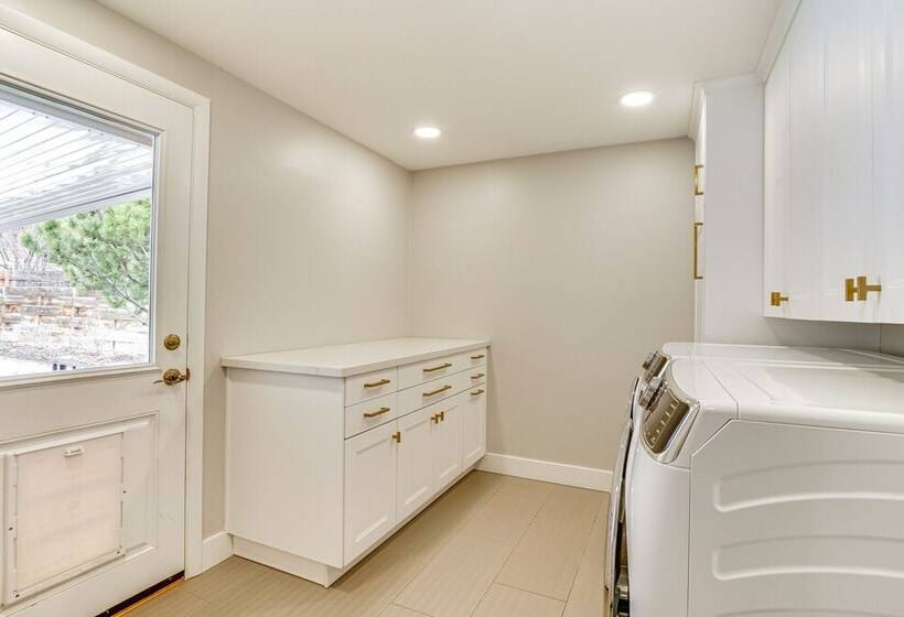 Family Friendly Slc Home Near Skiing & Hiking!