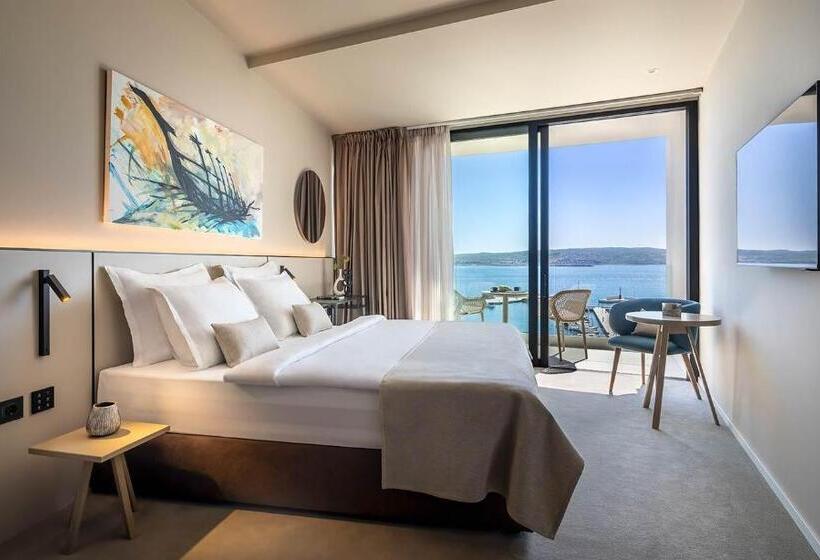 ホテル Aminess Younique Narrivi