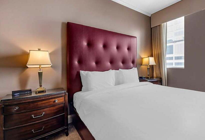 هتل Bluegreen Downtown Nashville