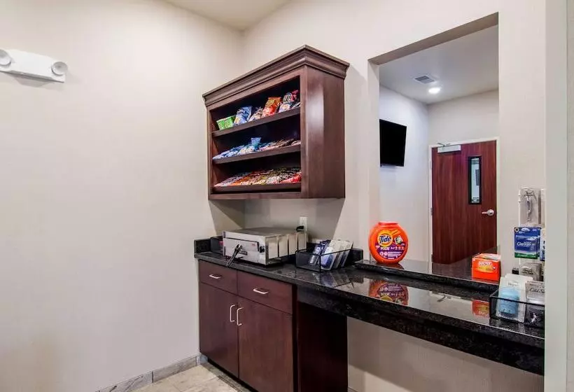 Hotelli Cobblestone Inn & Suites   Julesburg