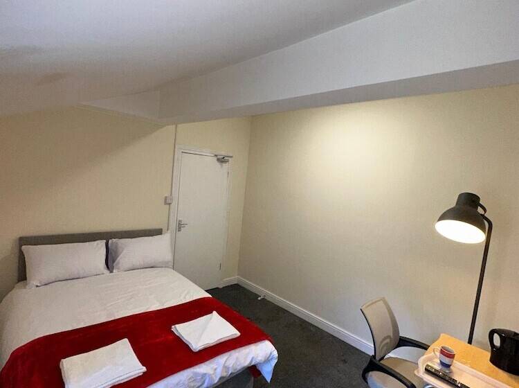 Hotel Macclesfield Lodge