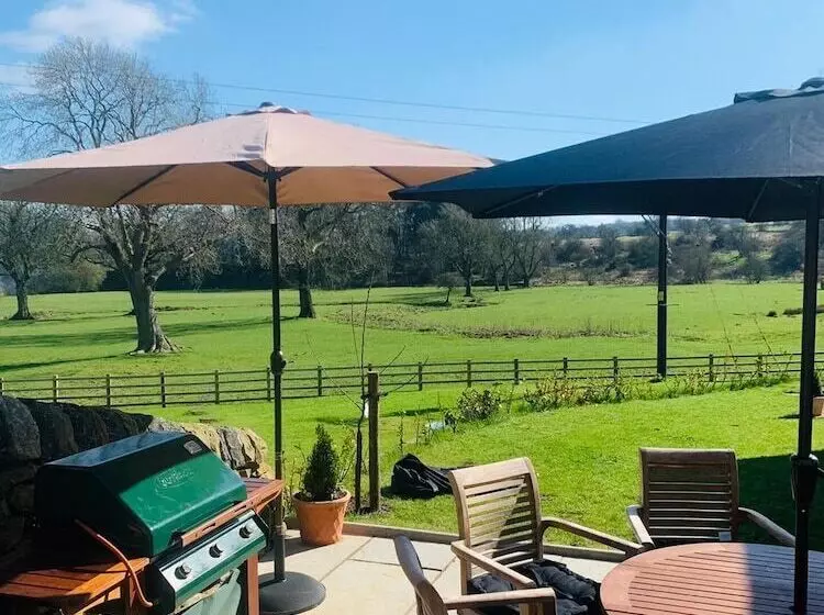 Maaseutuhotelli 2 Bed Barn Alton Towers Chatsworth Polars Peaks