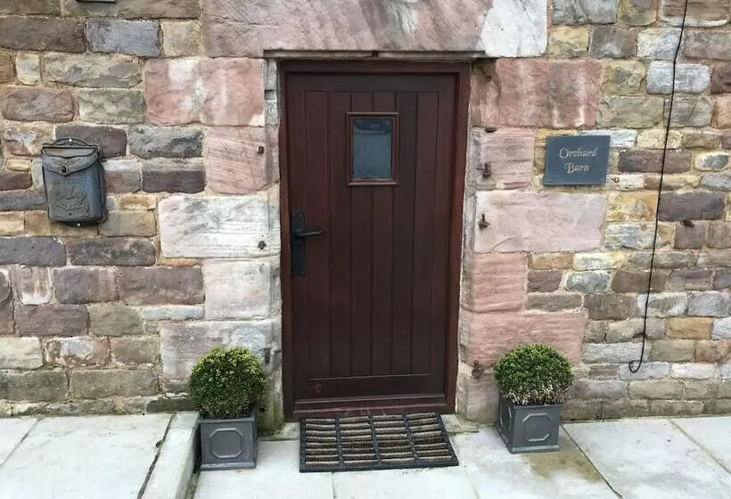 Maaseutuhotelli 2 Bed Barn Alton Towers Chatsworth Polars Peaks