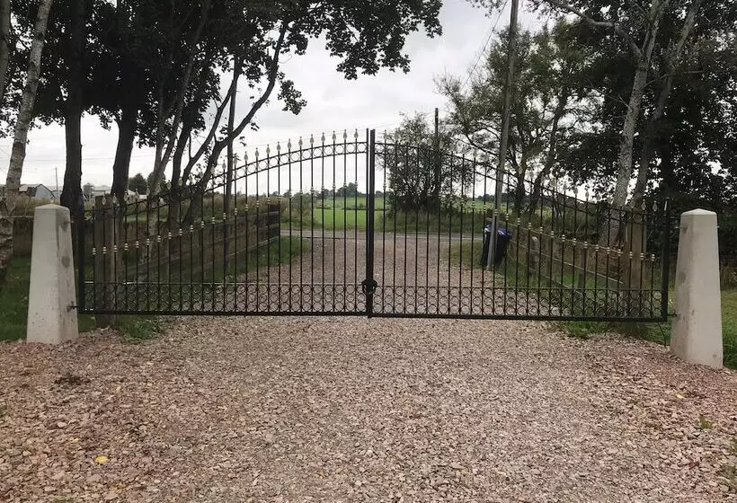 Maaseutuhotelli 2 Bed Barn Alton Towers Chatsworth Polars Peaks