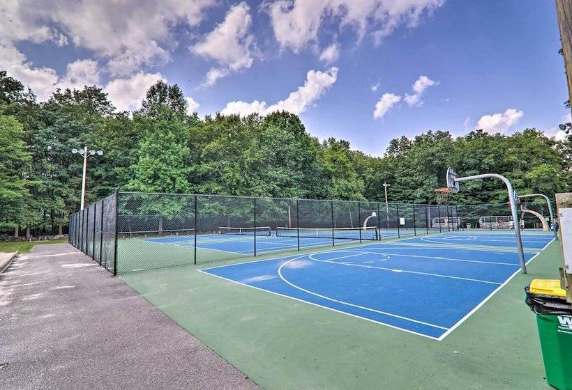 Lakefront East Stroudsburg Home W/ Hot Tub + Deck!