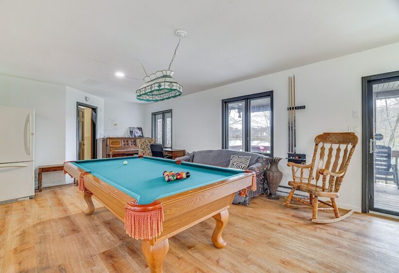 Lakefront East Stroudsburg Home W/ Hot Tub + Deck!