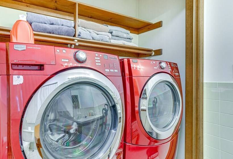 Lakefront East Stroudsburg Home W/ Hot Tub + Deck!