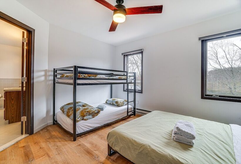 Lakefront East Stroudsburg Home W/ Hot Tub + Deck!