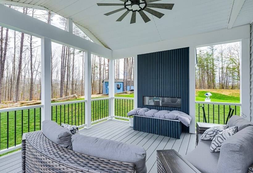 Lakefront Fredericksburg Home W/ Deck + Fire Pits!