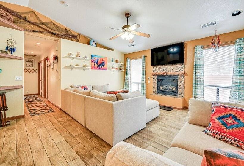 Downtown Williams Home: Walk To Shops & Dining!