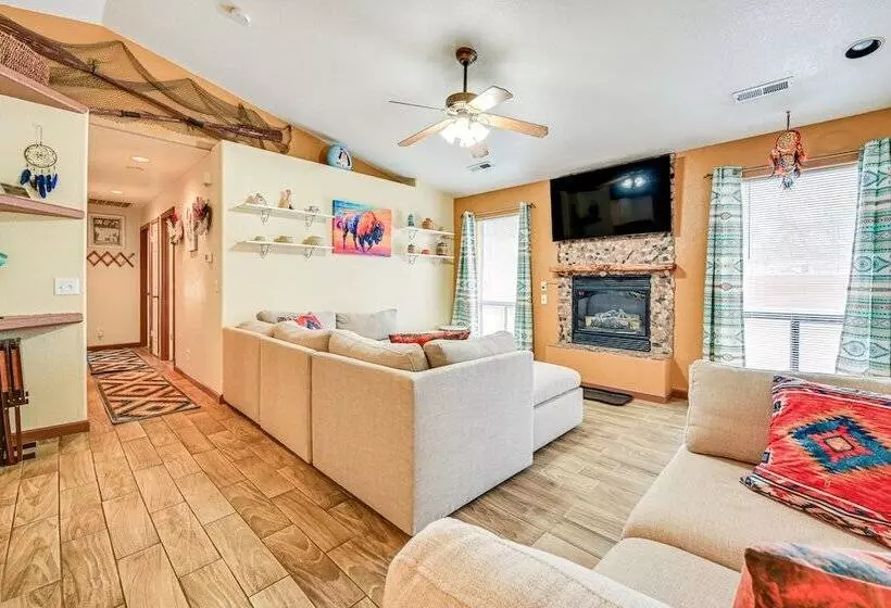 Downtown Williams Home: Walk To Shops & Dining!