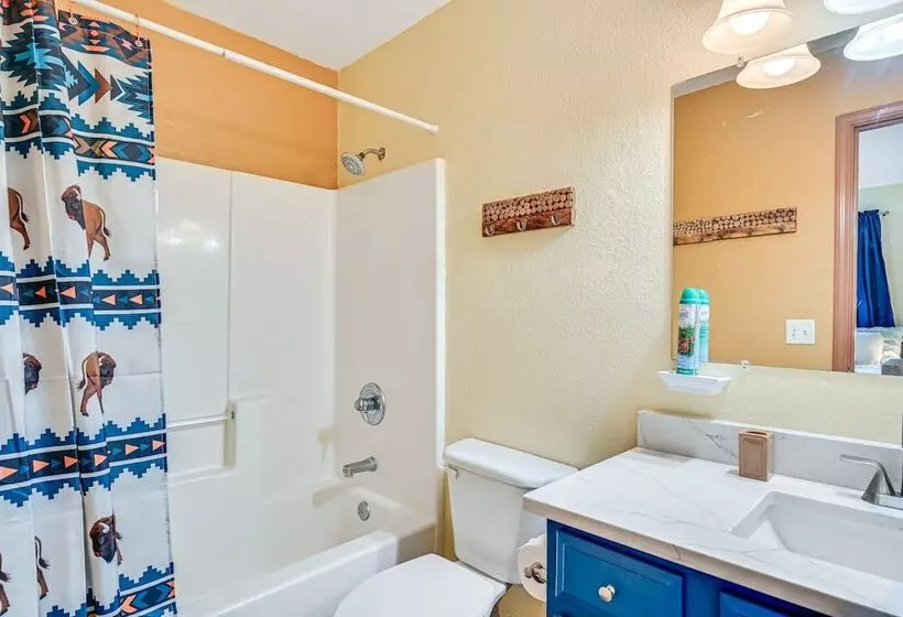 Downtown Williams Home: Walk To Shops & Dining!